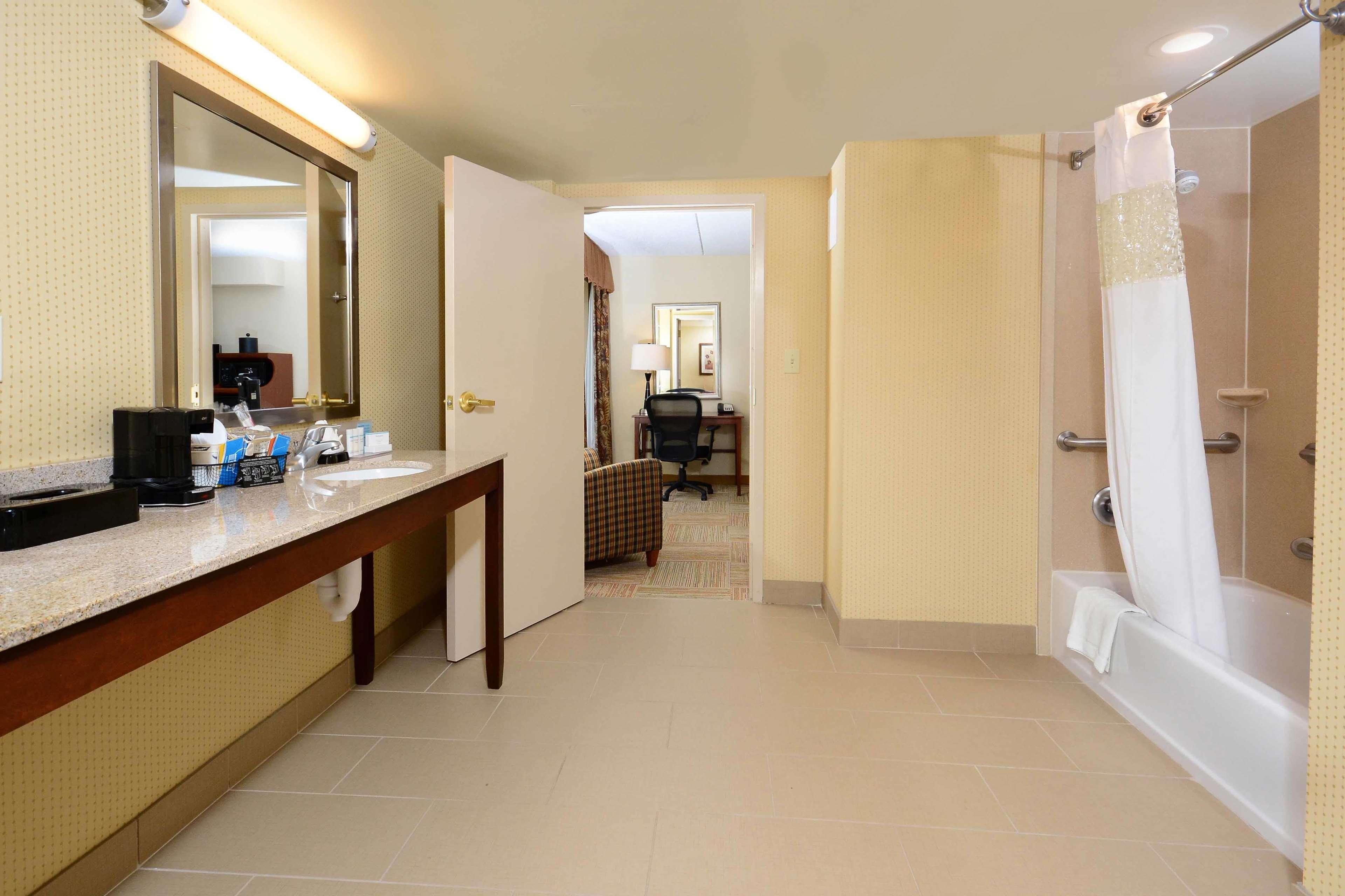 Hampton Inn Raleigh Capital Blvd North Екстер'єр фото