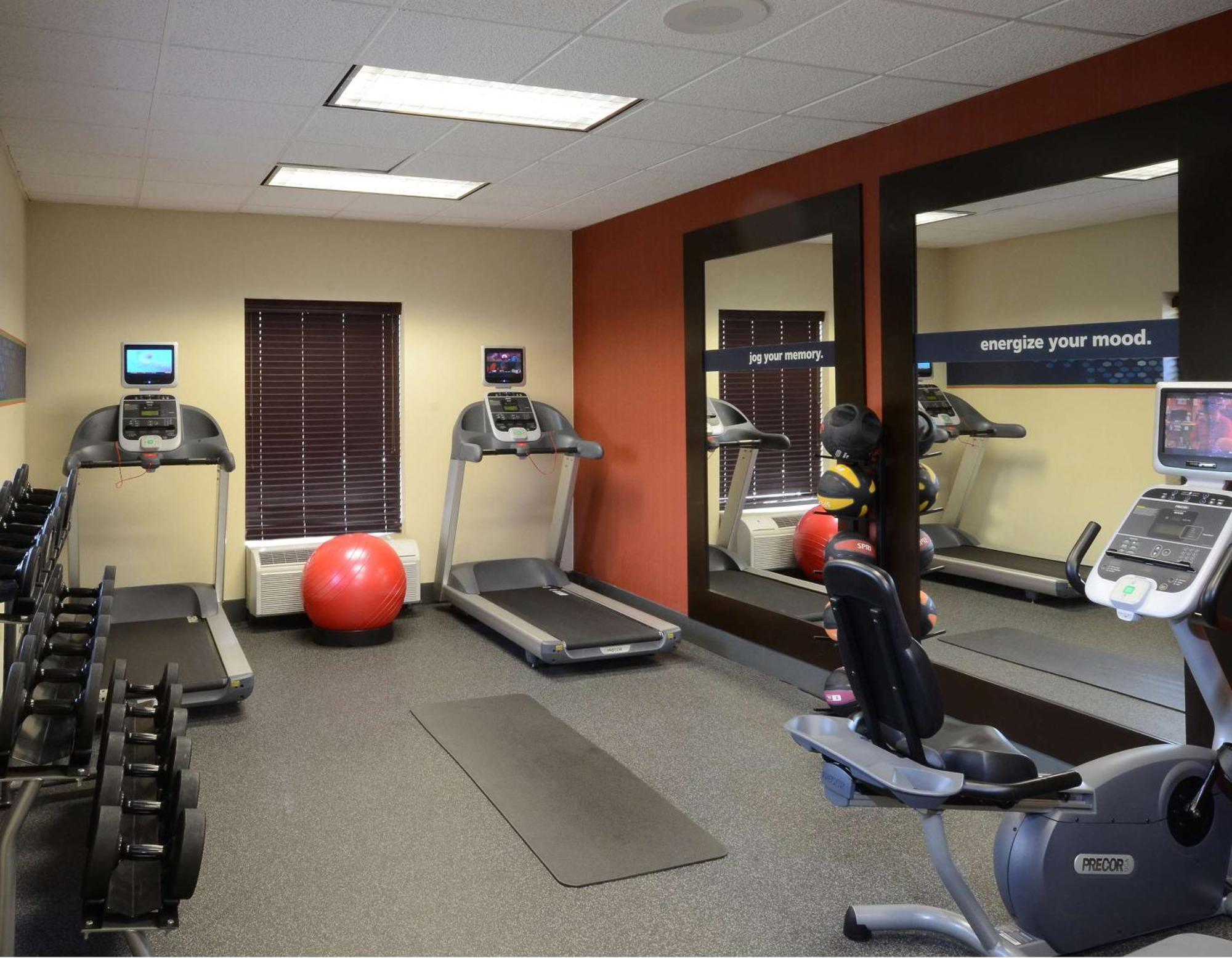 Hampton Inn Raleigh Capital Blvd North Екстер'єр фото