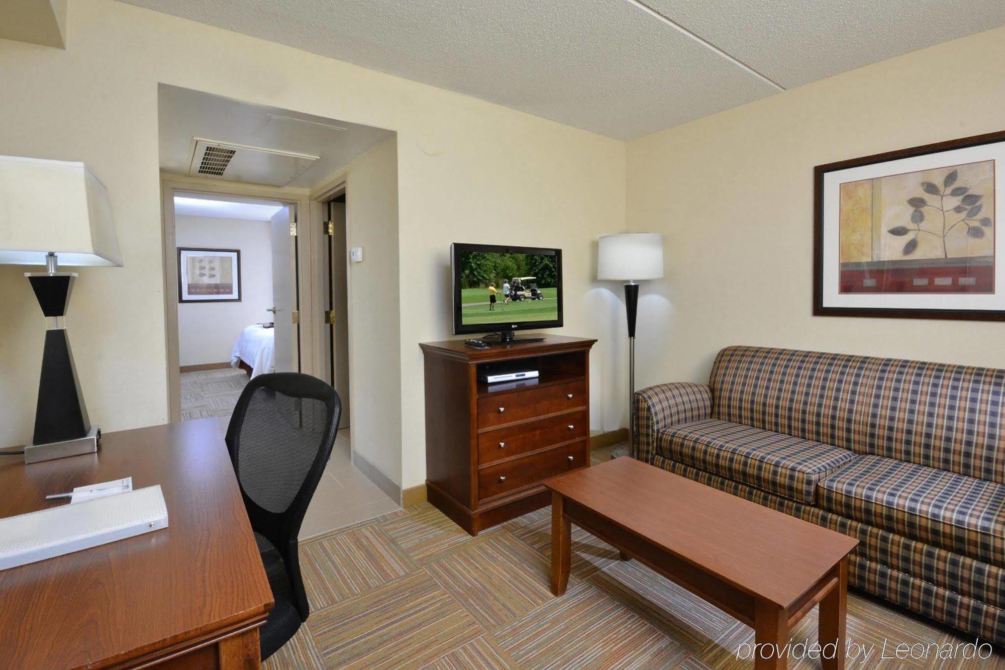 Hampton Inn Raleigh Capital Blvd North Екстер'єр фото